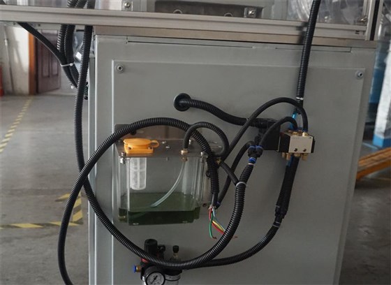 鋁合金下料機潤滑圖片 鋁合金下料機潤滑圖片